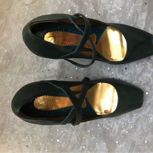 Zinc, Green leather , open toe, floral high heels - Picture 6 of 7